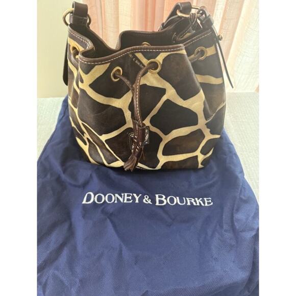 Dooney & Bourke Handbags - DOONEY & BOURKE GIRRAFFE PRINT DRAWSTRING SHOULDER BAG WITH DUST BAG